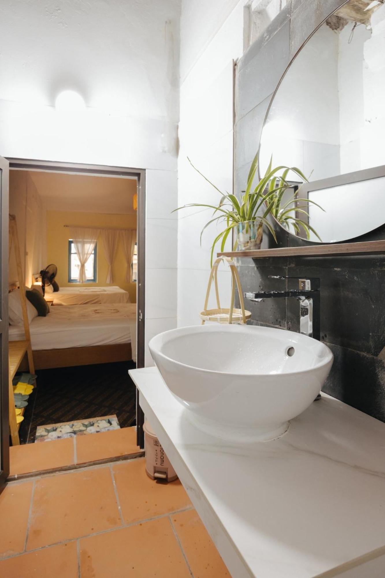 Homestay And Eggcoffee Central Hanoi Old Quarter Extérieur photo